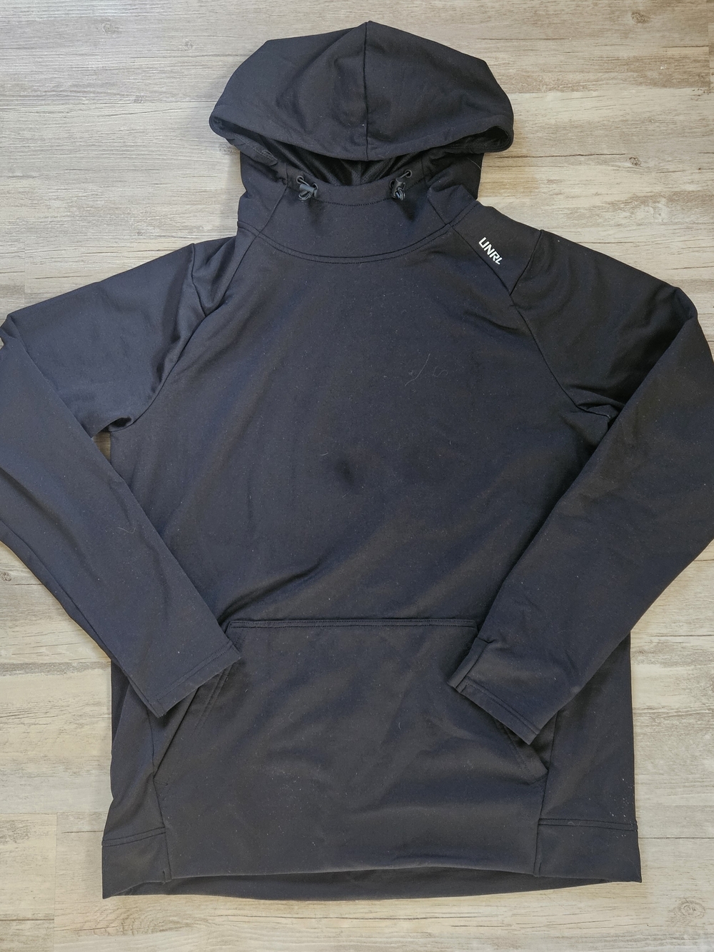 NWOT UNRL Men's Black Stretch Golf Perforance Sweatshirt Hoodie Medium Active
